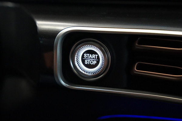 Mercedes-Benz EQC 400 4MATIC AMG Line 80 kWh LED Stoelverw (voor+achter) Widescreen ACC