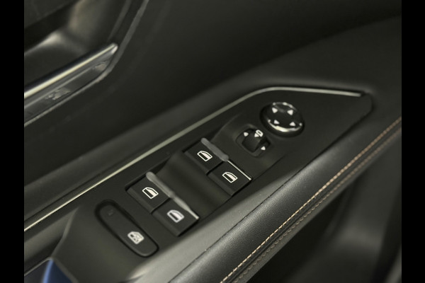 Peugeot 3008 1.2 131pk GT Black Pack Aut. | Bj. 2022 | 1e Eigenaar | Trekhaak | Matrix LED