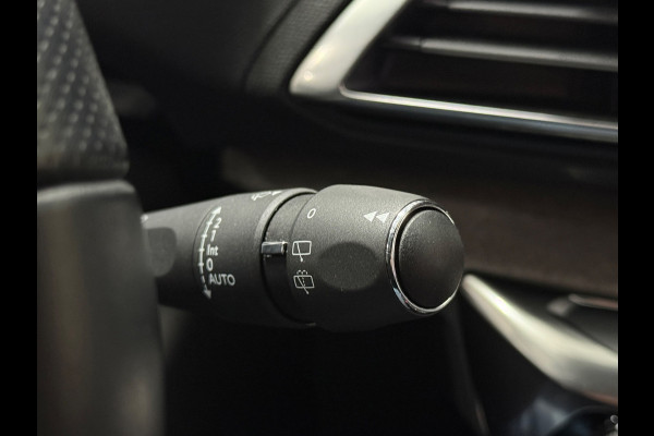 Peugeot 3008 1.2 131pk GT Black Pack Aut. | Bj. 2022 | 1e Eigenaar | Trekhaak | Matrix LED