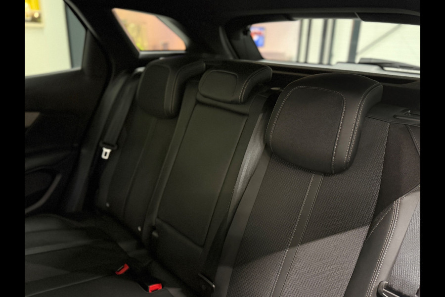 Peugeot 3008 1.2 131pk GT Black Pack Aut. | Bj. 2022 | 1e Eigenaar | Trekhaak | Matrix LED