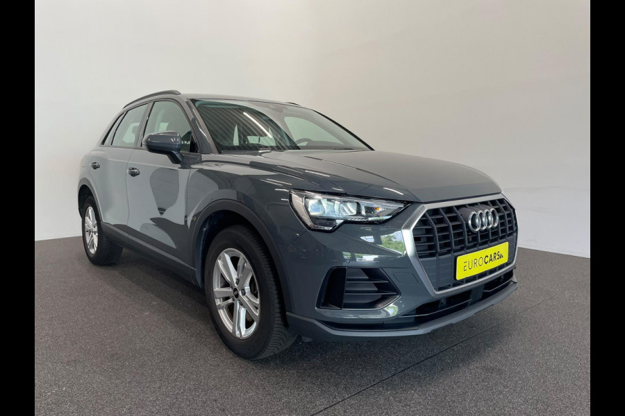 Audi Q3 45 TFSI e S-tronic Navigatie Apple Carplay Android Auto Parkeersensoren Cruise Control Elektrische achterklep Virtual Cockpit Climate Control Lichtmetalen velgen