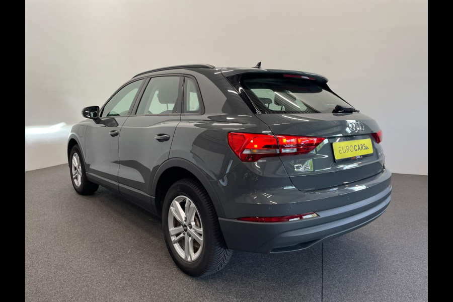 Audi Q3 45 TFSI e S-tronic Navigatie Apple Carplay Android Auto Parkeersensoren Cruise Control Elektrische achterklep Virtual Cockpit Climate Control Lichtmetalen velgen
