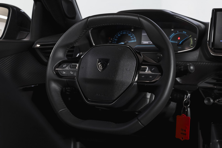 Peugeot 2008 1.2 Hybrid 136 Style | Cruise | PDC | App. Connect | ECC | 8066