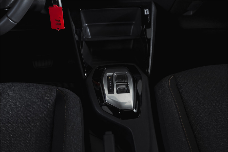 Peugeot 2008 1.2 Hybrid 136 Style | Cruise | PDC | App. Connect | ECC | 8066