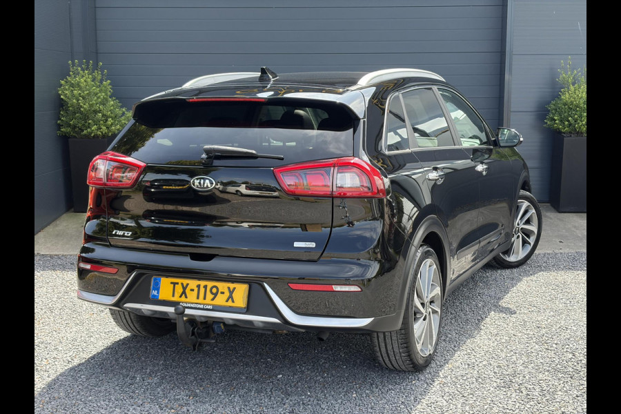 Kia Niro 1.6 GDi Hybrid Design Edition 1e Eigenaar,Trekhaak,Pano,Camera,Carplay,Stoelverw-Stuurverw,Halfleder,Lm velgen,Dealer Onderhouden,Rijstrooksensor,N.A.P,Apk tot 11-2026