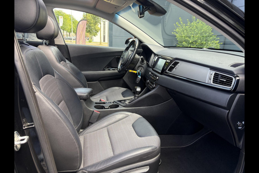Kia Niro 1.6 GDi Hybrid Design Edition 1e Eigenaar,Trekhaak,Pano,Camera,Carplay,Stoelverw-Stuurverw,Halfleder,Lm velgen,Dealer Onderhouden,Rijstrooksensor,N.A.P,Apk tot 11-2026