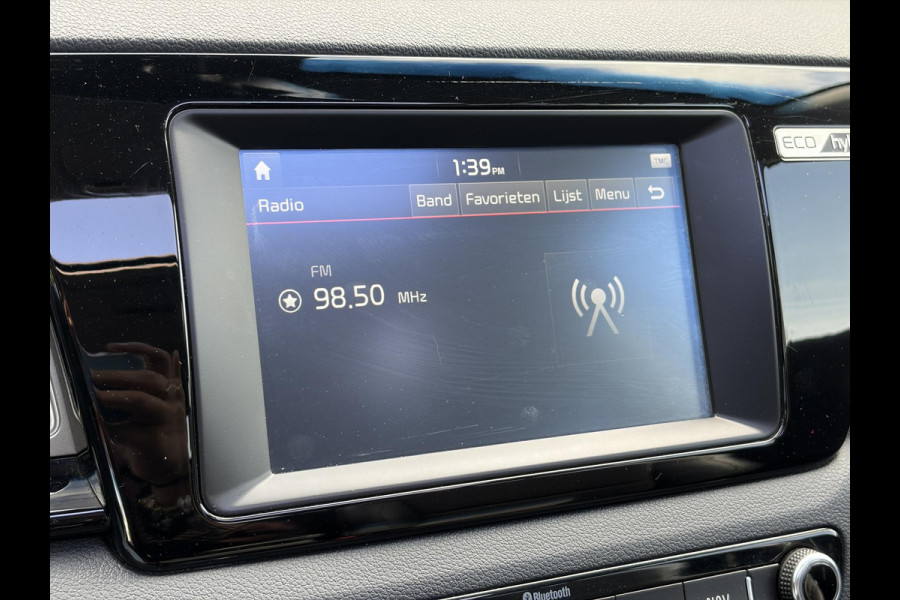 Kia Niro 1.6 GDi Hybrid Design Edition 1e Eigenaar,Trekhaak,Pano,Camera,Carplay,Stoelverw-Stuurverw,Halfleder,Lm velgen,Dealer Onderhouden,Rijstrooksensor,N.A.P,Apk tot 11-2026