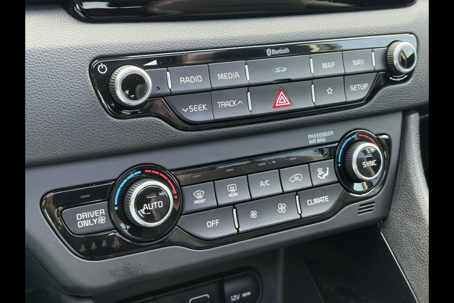 Kia Niro 1.6 GDi Hybrid Design Edition 1e Eigenaar,Trekhaak,Pano,Camera,Carplay,Stoelverw-Stuurverw,Halfleder,Lm velgen,Dealer Onderhouden,Rijstrooksensor,N.A.P,Apk tot 11-2026