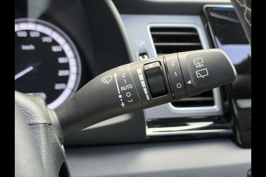 Kia Niro 1.6 GDi Hybrid Design Edition 1e Eigenaar,Trekhaak,Pano,Camera,Carplay,Stoelverw-Stuurverw,Halfleder,Lm velgen,Dealer Onderhouden,Rijstrooksensor,N.A.P,Apk tot 11-2026