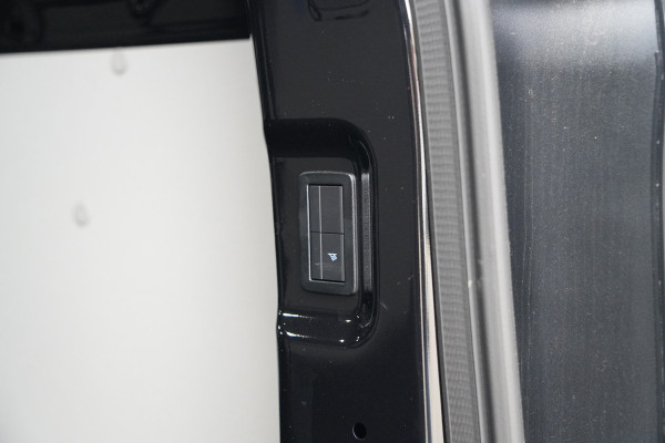 Ford Transit Custom 320 2.0 TDCI L2H1 Limited 170pk - INCLUSIEF BPM - 2x Schuif - 1+1 Stoel - ACC - Blindspot - Stoel/stuurverwarming - Keyless - Ri