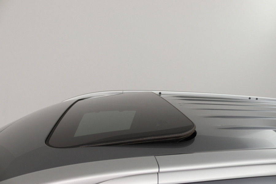Mitsubishi Outlander 2.4 PHEV Instyle (PANORAMADAK, NAVIGATIE, STOEL-/STUURVERWARMING, 360 CAMERA, TREKHAAK, ADAPTIEVE CRUISE)
