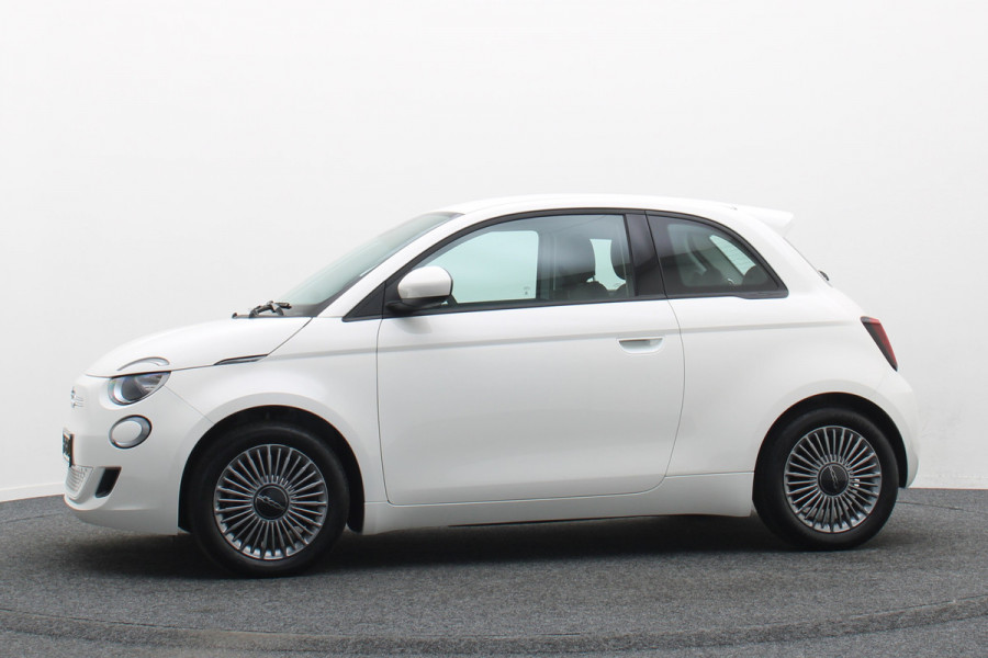 Fiat 500E Icon 42 kWh SOH 94,5%, Virtual Cockpit, Apple Carplay, Lane Assist, 16"