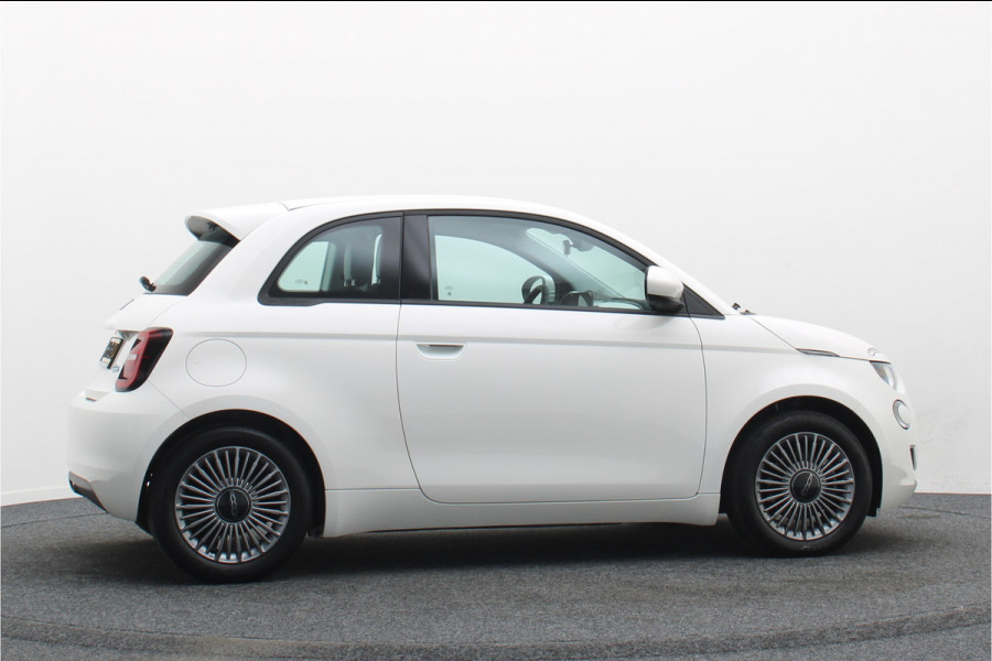 Fiat 500E Icon 42 kWh SOH 94,5%, Virtual Cockpit, Apple Carplay, Lane Assist, 16"