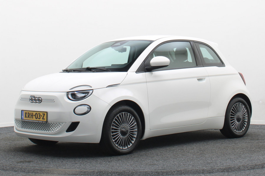 Fiat 500E Icon 42 kWh SOH 94,5%, Virtual Cockpit, Apple Carplay, Lane Assist, 16"