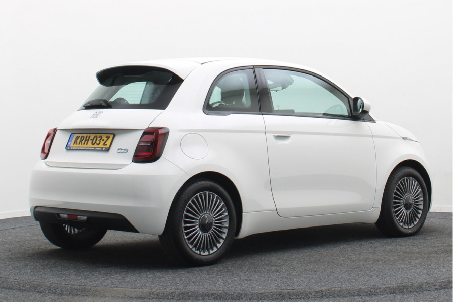 Fiat 500E Icon 42 kWh SOH 94,5%, Virtual Cockpit, Apple Carplay, Lane Assist, 16"
