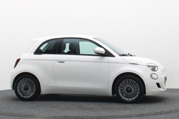 Fiat 500E Icon 42 kWh SOH 94,5%, Virtual Cockpit, Apple Carplay, Lane Assist, 16"