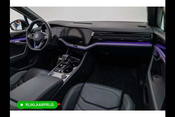 Volkswagen Touareg 3.0 TSi 4MOTION R-line 462 PK | Panoramadak | Luchtvering | Leer | Travel Assist | El.verstelbare stoel met geheugen, Wegklapbare trekhaak, Stoel- stuurverwarming, Keyless, Sfeerverlichting
