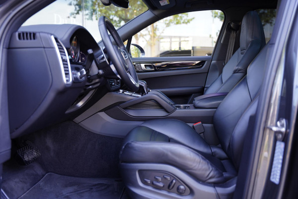 Porsche Cayenne 3.0 E-Hybrid / Head Up / Facelift / Panoramadak