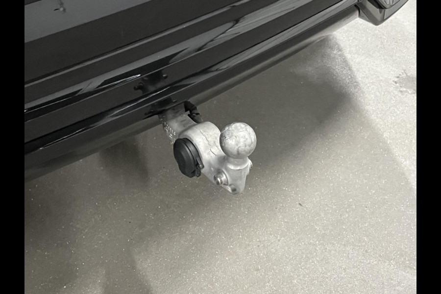 Volvo XC60 2.0 T8 Plug-in hybrid AWD Plus Dark SOH 93% Long range | Trekhaak | Open dak | Adapt. cruise | Harman/Kardon | Stoel-/Stuurverwarming | 360 camera | Google