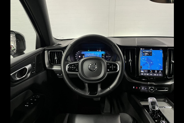 Volvo XC60 2.0 T8 Plug-in hybrid AWD Plus Dark SOH 93% Long range | Trekhaak | Open dak | Adapt. cruise | Harman/Kardon | Stoel-/Stuurverwarming | 360 camera | Google