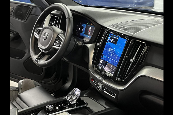 Volvo XC60 2.0 T8 Plug-in hybrid AWD Plus Dark SOH 93% Long range | Trekhaak | Open dak | Adapt. cruise | Harman/Kardon | Stoel-/Stuurverwarming | 360 camera | Google