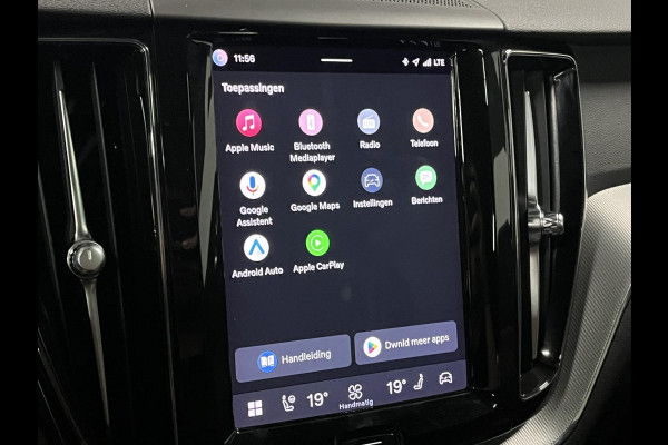 Volvo XC60 2.0 T8 Plug-in hybrid AWD Plus Dark SOH 93% Long range | Trekhaak | Open dak | Adapt. cruise | Harman/Kardon | Stoel-/Stuurverwarming | 360 camera | Google