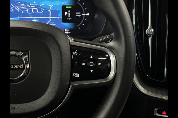 Volvo XC60 2.0 T8 Plug-in hybrid AWD Plus Dark SOH 93% Long range | Trekhaak | Open dak | Adapt. cruise | Harman/Kardon | Stoel-/Stuurverwarming | 360 camera | Google