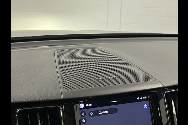 Volvo XC60 2.0 T8 Plug-in hybrid AWD Plus Dark SOH 93% Long range | Trekhaak | Open dak | Adapt. cruise | Harman/Kardon | Stoel-/Stuurverwarming | 360 camera | Google