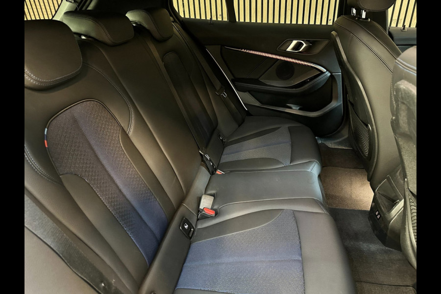 BMW 1-serie 116i Executive - Ambiance - M Pakket