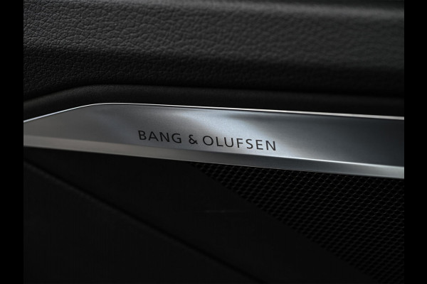 Audi Q8 Sportback e-tron S quattro SQ8 115 kWh /503PK | NL-Auto | 1ste Eigenaar | Panoramadak | B&O | HUD | 360 Camera | Carbon Interieur | Adaptive Cruise | Stoelverwarming V+A | Luchtvering | Stuurverwarming | Memory Seats | Ambiance Interieur |