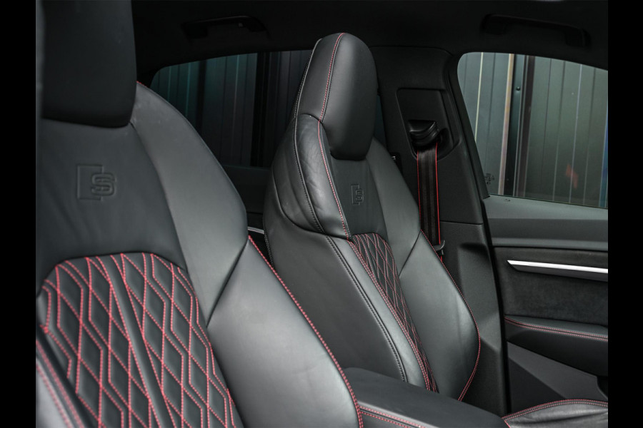 Audi Q8 Sportback e-tron S quattro SQ8 115 kWh /503PK | NL-Auto | 1ste Eigenaar | Panoramadak | B&O | HUD | 360 Camera | Carbon Interieur | Adaptive Cruise | Stoelverwarming V+A | Luchtvering | Stuurverwarming | Memory Seats | Ambiance Interieur |