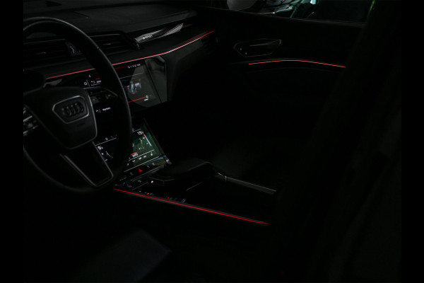 Audi Q8 Sportback e-tron S quattro SQ8 115 kWh /503PK | NL-Auto | 1ste Eigenaar | Panoramadak | B&O | HUD | 360 Camera | Carbon Interieur | Adaptive Cruise | Stoelverwarming V+A | Luchtvering | Stuurverwarming | Memory Seats | Ambiance Interieur |