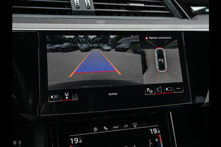 Audi Q8 Sportback e-tron S quattro SQ8 115 kWh /503PK | NL-Auto | 1ste Eigenaar | Panoramadak | B&O | HUD | 360 Camera | Carbon Interieur | Adaptive Cruise | Stoelverwarming V+A | Luchtvering | Stuurverwarming | Memory Seats | Ambiance Interieur |
