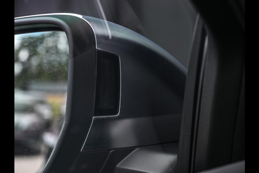Audi Q8 Sportback e-tron S quattro SQ8 115 kWh /503PK | NL-Auto | 1ste Eigenaar | Panoramadak | B&O | HUD | 360 Camera | Carbon Interieur | Adaptive Cruise | Stoelverwarming V+A | Luchtvering | Stuurverwarming | Memory Seats | Ambiance Interieur |