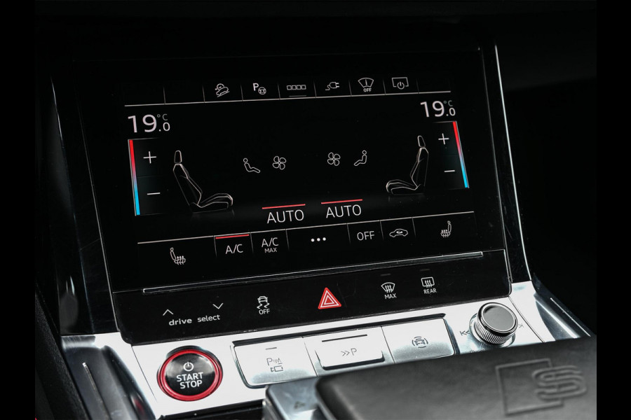 Audi Q8 Sportback e-tron S quattro SQ8 115 kWh /503PK | NL-Auto | 1ste Eigenaar | Panoramadak | B&O | HUD | 360 Camera | Carbon Interieur | Adaptive Cruise | Stoelverwarming V+A | Luchtvering | Stuurverwarming | Memory Seats | Ambiance Interieur |