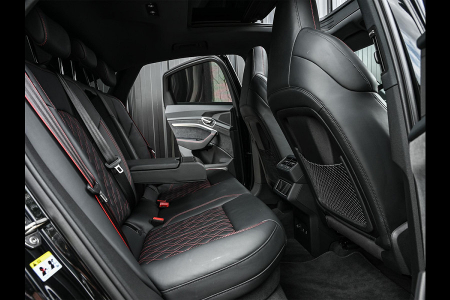 Audi Q8 Sportback e-tron S quattro SQ8 115 kWh /503PK | NL-Auto | 1ste Eigenaar | Panoramadak | B&O | HUD | 360 Camera | Carbon Interieur | Adaptive Cruise | Stoelverwarming V+A | Luchtvering | Stuurverwarming | Memory Seats | Ambiance Interieur |