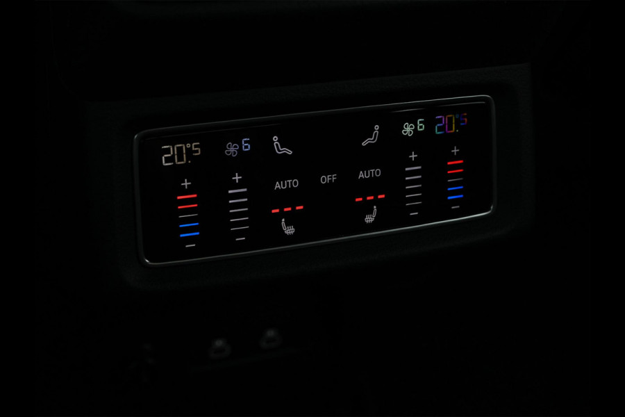 Audi Q8 Sportback e-tron S quattro SQ8 115 kWh /503PK | NL-Auto | 1ste Eigenaar | Panoramadak | B&O | HUD | 360 Camera | Carbon Interieur | Adaptive Cruise | Stoelverwarming V+A | Luchtvering | Stuurverwarming | Memory Seats | Ambiance Interieur |