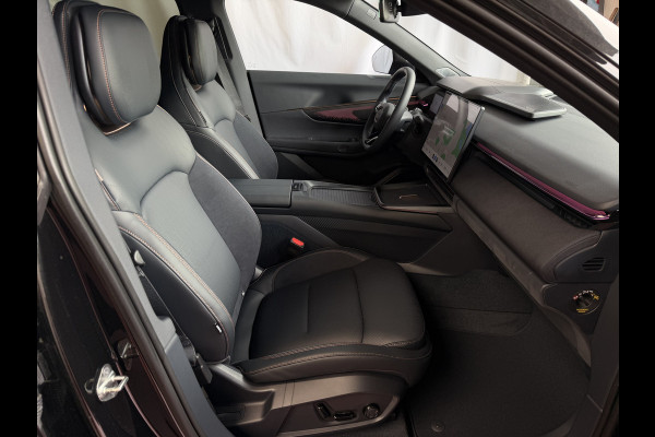 Lynk & Co 08 2026 • 345PK • 200KM ELEKTRISCH PHEV DIRECT LEVERBAAR • Massage Stoelen • Verwarmd/Ventilatie • Panorama • Matrix LED • Harman K PHEV