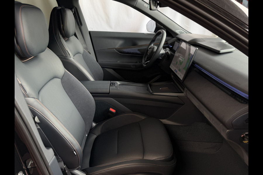 Lynk & Co 08 2026 • 345PK • 200KM ELEKTRISCH PHEV DIRECT LEVERBAAR • Massage Stoelen • Verwarmd/Ventilatie • Panorama • Matrix LED • Harman K PHEV