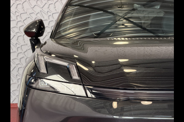 Lynk & Co 08 2026 • 345PK • 200KM ELEKTRISCH PHEV DIRECT LEVERBAAR • Massage Stoelen • Verwarmd/Ventilatie • Panorama • Matrix LED • Harman K PHEV