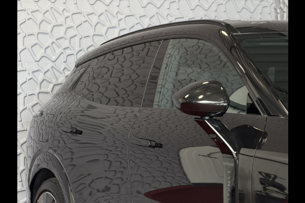 Lynk & Co 08 2026 • 345PK • 200KM ELEKTRISCH PHEV DIRECT LEVERBAAR • Massage Stoelen • Verwarmd/Ventilatie • Panorama • Matrix LED • Harman K PHEV