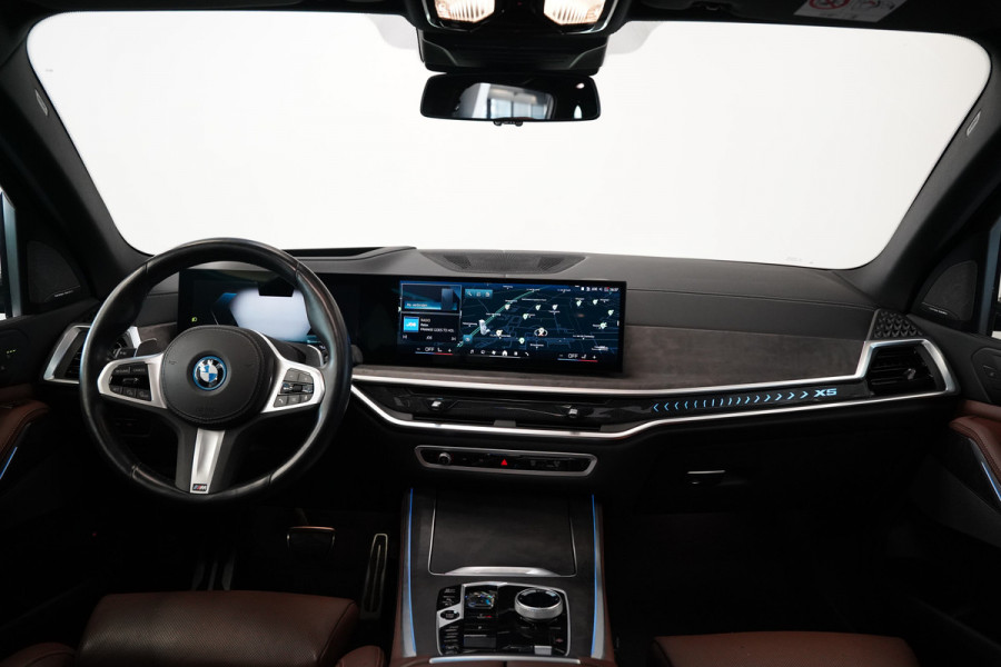 BMW X5 xDrive50e Launch Edition Panoramadak Leder M-Sport Pro Trekhaak Head-Up