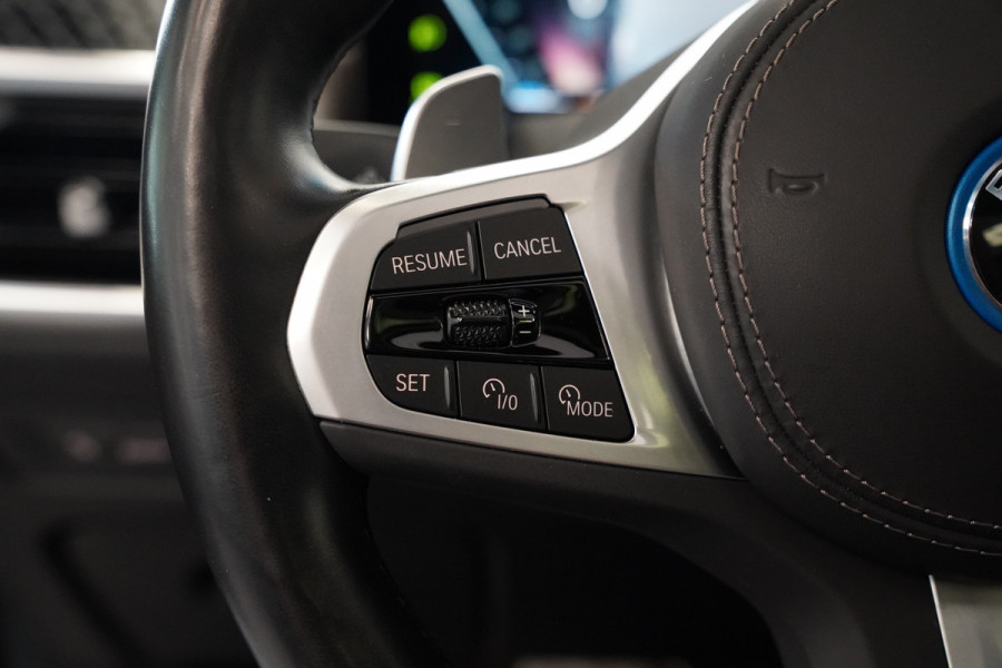 BMW X5 xDrive50e Launch Edition Panoramadak Leder M-Sport Pro Trekhaak Head-Up