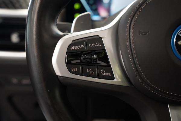 BMW X5 xDrive50e Launch Edition Panoramadak Leder M-Sport Pro Trekhaak Head-Up