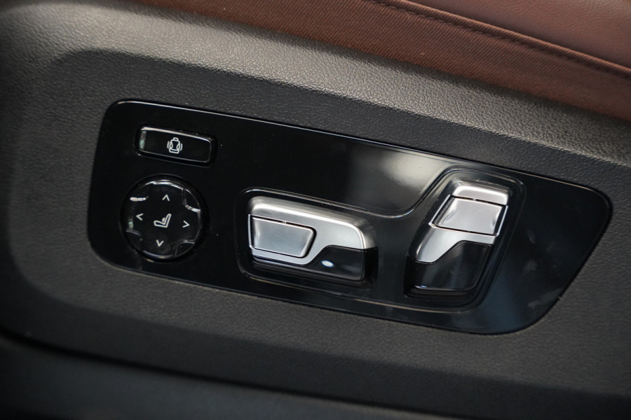 BMW X5 xDrive50e Launch Edition Panoramadak Leder M-Sport Pro Trekhaak Head-Up