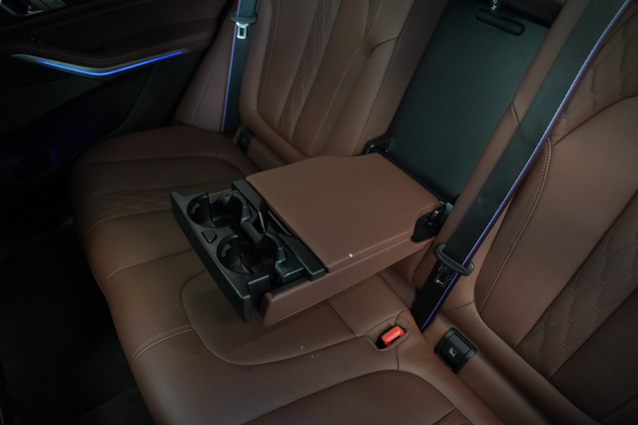 BMW X5 xDrive50e Launch Edition Panoramadak Leder M-Sport Pro Trekhaak Head-Up