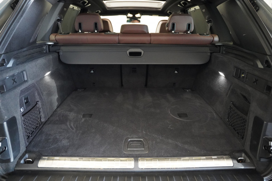 BMW X5 xDrive50e Launch Edition Panoramadak Leder M-Sport Pro Trekhaak Head-Up