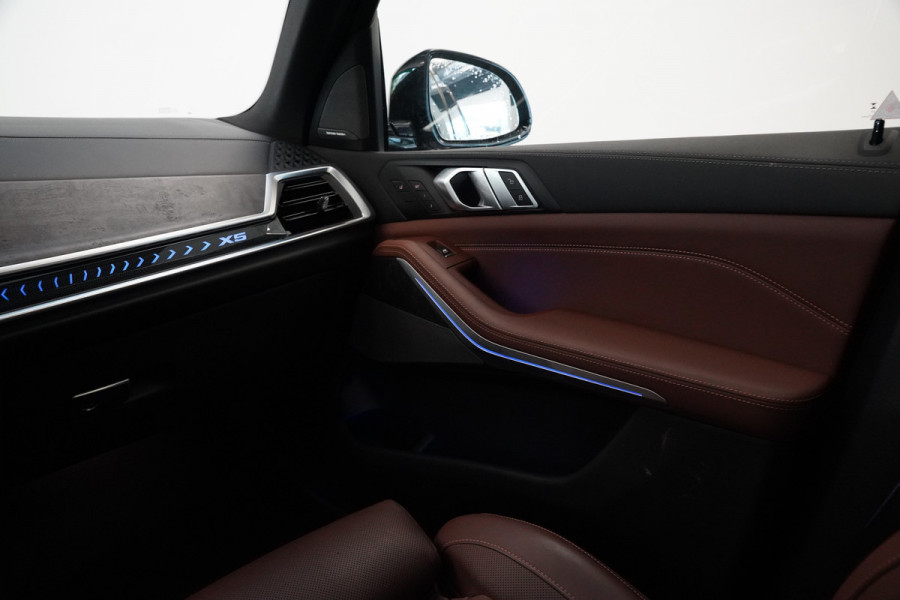 BMW X5 xDrive50e Launch Edition Panoramadak Leder M-Sport Pro Trekhaak Head-Up