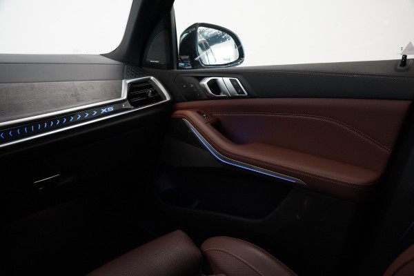 BMW X5 xDrive50e Launch Edition Panoramadak Leder M-Sport Pro Trekhaak Head-Up