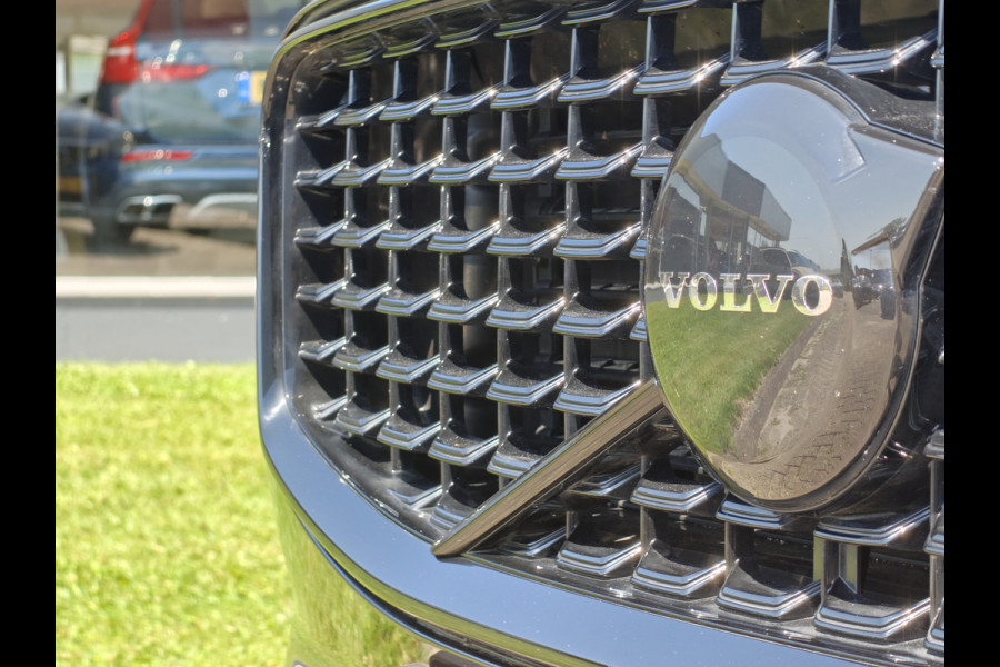 Volvo XC60 T6 350PK Plug-in hybrid AWD Plus Black Edition | Trekhaak | BLIS | ACC | PDC V+A | Camera Achter | Elektr. Stoelen | Carplay